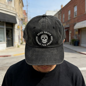 Gorra de Béisbol Premium Personalizada de 6 Paneles con Cierre a Presión, Gamuza de Calidad, Logotipo Bordado en 3D, Visera Curva, Original, para Venta al Por Mayor - Product Image 1