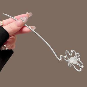 กิ๊บติดผมรูปน้ำเต้าหยกเมฆมงคลประดับมูนสโตนสไตล์จีนสำหรับสาวๆ - Product Image 2