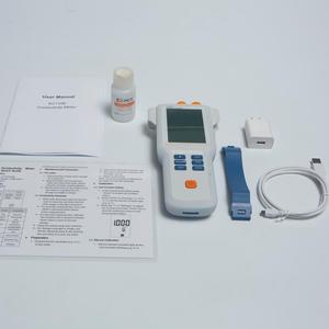 Medidor de Conductividad Portátil EC110B con Clasificación IP65 a Prueba de Agua y Compensación Manual de Temperatura - Product Image 1