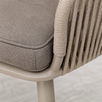 Ensemble de mobilier de salle à manger extérieur pour hôtel, complexe hôtelier, café et jardin, en aluminium, résistant à l'eau, avec chaises et table en rotin tressé pour terrasse