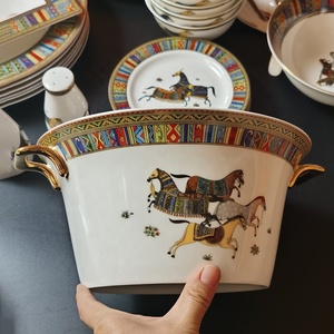 Exquisite 58 Pcs Four War Horses Ceramic Dinnerware Set Luxury Europe Porcelain Kitchen Accessories Good <b>Cup</b> Kit Halloween - Product Image 2