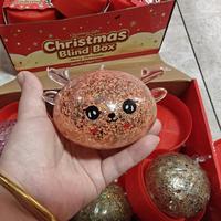 Offre Spéciale – Jouet Squishy en forme de Boulette de Renne de Noël de 8,5 cm avec Paillettes – Boîte Mystère – Jouet Anti-Stress Doux à Presser en TPR – Jouet Fidget en Forme de Boulette
