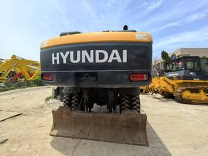 รถขุดมือสอง Hyundai 210w 21 ตัน ลดราคาพิเศษ รถขุดไฮดรอลิกขนาดกะทัดรัดจากเกาหลีแท้ สำหรับงานก่อสร้างในเมือง - Product Image 2