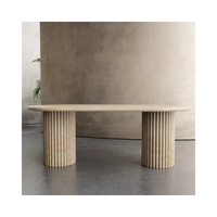 Meubles de salle à manger en pierre naturelle de luxe modernes personnalisés, table ovale avec base cannelée, plateau en travertin beige, hôtel