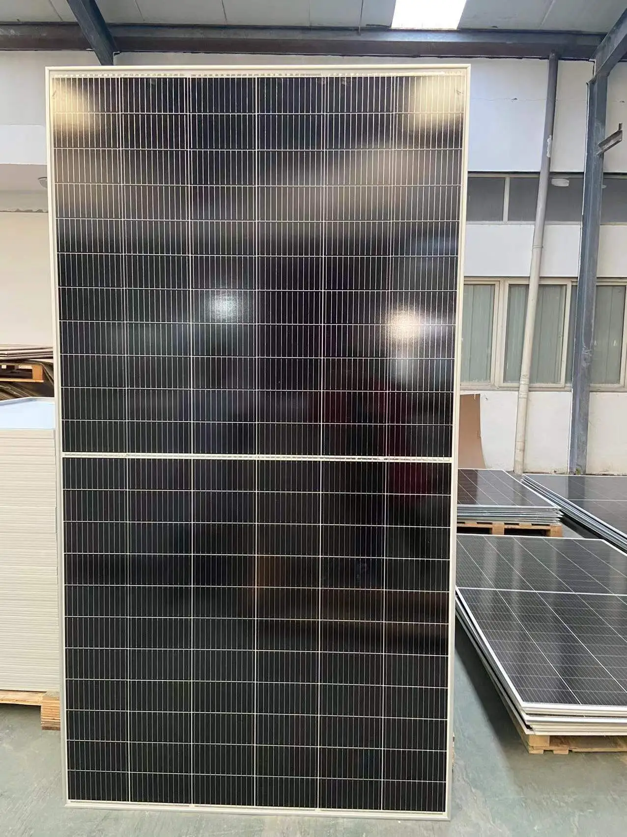 Yangtze 2022 most popular 700w monocrystalline solar panels for tender project