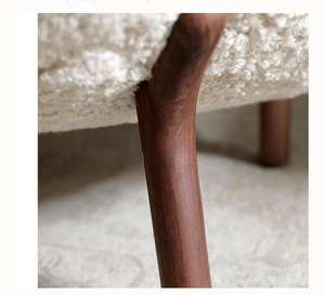 Fauteuil en laine de style moderne avec pieds en bois Chaise d'appoint élégante en peau de <span class=keywords><strong>mouton</strong></span> pour le salon, l'hôtel ou les loisirs - Product Image 5