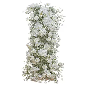 展示白色绣球花和玫瑰的楼梯人造定制婚礼花跑者。