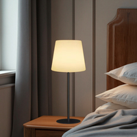 Lampe de table LED RGB moderne rechargeable et étanche pour restaurant, camping en extérieur, chambre à coucher, salle de lecture, décoration, vente chaude, fonction flexible