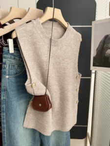 Women Crew Neck Solid Knit Vest <b>Sleeveless</b> Knitted Waistcoat Loose Casual Outer Wear Layering <b>Sweater</b> Tank Top Wholesale - Product Image 3