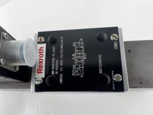 Control direccional 4WRPEH10-3X/G24K4/M 4WRL10-3X 4WRLE10-3X 4WSE2E10 - Product Image 4