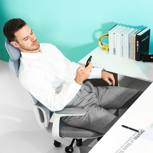 Chaise de bureau ergonomique moderne en cuir véritable, chaise inclinable avec repose-pieds et accoudoirs - Product Image 3