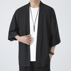 Camicie Kimono bianche da uomo in seta di ghiaccio Cardigan giapponese Yukata Robe Samurai top abbigliamento coreano <span class=keywords><strong>giacca</strong></span> estiva - Product Image 5