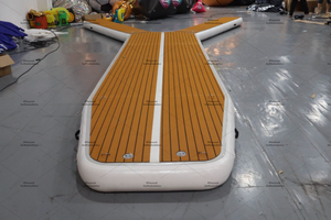 Ponton gonflable en forme de Y sur mesure avec surface en teck pour bateaux et jet-skis - Product Image 4