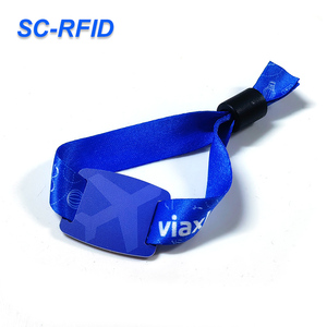 Bracelet tissé RFID personnalisé de haute qualité, bracelet en tissu NFC pour festival avec <span class=keywords><strong>carte</strong></span> PVC - Product Image 4