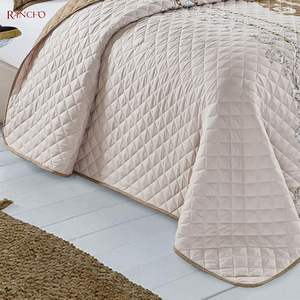 Colchas con diseño de impresión en caliente, oferta de fábrica al por mayor, juego de colchas con parche personalizado - Product Image 4