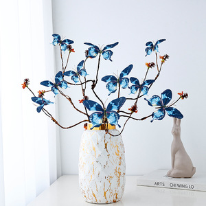 Arrangement floral de papillons artificiels en soie bleu profond, fait main, décoration intérieure, accessoire de mariage, 78 cm - Product Image 1
