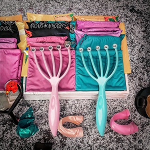 Massageador de Cabeça Zhedage WZS-001, Escova de Couro Cabeludo com Rolos e Garras de Cinco Dedos, Ferramenta de Cuidado Manual para Alívio do Estresse - Product Image 3