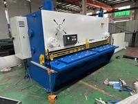 Machine de cisaillement de guillotine hydraulique Primapress QC11K CNC avec système E21S pour la coupe/coupe de tôle