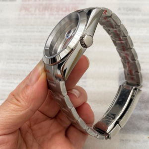 Hersteller Luxus Taucheruhrengehäuse aus 904L Stahl 36mm 39mm Passend für NH35/NH36 Uhrwerk Hochwertiges Saphir Uhrengehäuse - Product Image 4