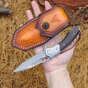 <span class=keywords><strong>Couteau</strong></span> pliant d'autodéfense en relief <span class=keywords><strong>fantaisie</strong></span> damas en acier à haute teneur en carbone avec manche en bois <span class=keywords><strong>couteau</strong></span> de poche VG-10 - Product Image 3