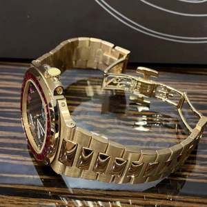 Relojes Mecánicos Automáticos Cuadrados de Oro Rosa con Rubí Personalizados al por Mayor, Reloj de Moissanita, Reloj de Pulsera de Lujo Dorado OEM - Product Image 5