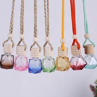 Flacon diffuseur de parfum pour voiture suspendu en verre coloré de 8 ml, avec couvercle en bois, pour huiles aromatiques – Vente en gros
