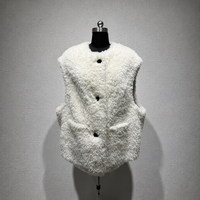 Gilet sans manches en fausse fourrure blanc personnalisé, sans col, boutonné, avec poches plaquées, chaud, pour l'automne et l'hiver, style décontracté