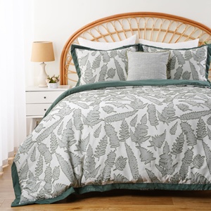 Bajo MOQ OEM 100% poliéster Natural lujo verde Jacquard recortado hoja patrón edredón conjunto con diseño de borde - Product Image 6