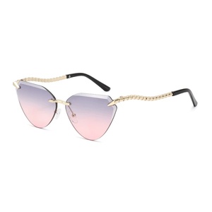 Lunettes de soleil œil de chat coupe diamant sans monture dégradé nuances luxe <span class=keywords><strong>serpent</strong></span> chaîne en métal jambes personnalisé lunettes de soleil transparentes UV400 - Product Image 6