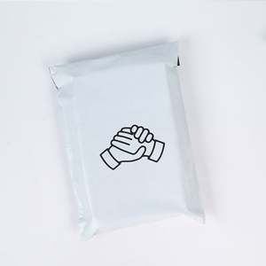 Sacs d'expédition en polyéthylène blancs personnalisés de haute qualité avec logo, enveloppes d'expédition, sacs de courrier, sacs d'emballage imprimés - Product Image 1