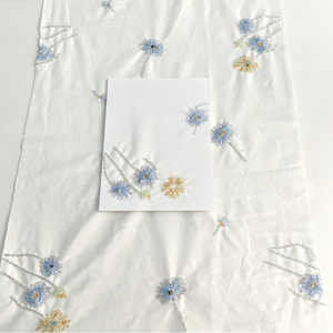 Tissu en <span class=keywords><strong>coton</strong></span> <span class=keywords><strong>blanc</strong></span> pur avec broderie <span class=keywords><strong>de</strong></span> paillettes en forme <span class=keywords><strong>de</strong></span> pissenlit, adapté aux robes <span class=keywords><strong>de</strong></span> mariée et aux robes <span class=keywords><strong>de</strong></span> demoiselles d'honneur - Product Image 6