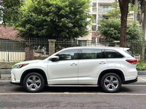 Toyota Highlander SUV d'<span class=keywords><strong>occasion</strong></span> 2017 2018 2019 Chine <span class=keywords><strong>7</strong></span> <span class=keywords><strong>places</strong></span> Essence/Pétrole Pneus R20 Boîte <span class=keywords><strong>Automatique</strong></span> Conduite à Gauche pour Carburant Moyen - Product Image 3