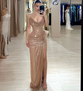 <span class=keywords><strong>Abito</strong></span> da Sposa Sharon Said SH550 Elegante Dorato Senza Spalline Stile Sirena <span class=keywords><strong>con</strong></span> <span class=keywords><strong>Spacco</strong></span> <span class=keywords><strong>Laterale</strong></span> <span class=keywords><strong>Lungo</strong></span> per Feste e Serate - Prezzo all'Ingrosso (Senza Disponibilità in Magazzino) - Product Image 1