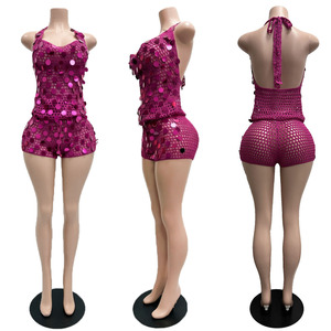 Completo Set da Spiaggia Donna 2026 all'Ingrosso in Maglia con Paillettes e Collo Halter, Top Halter e Pantaloncini Sopra il Ginocchio Estivi, Supporto Dropshipping - Product Image 5