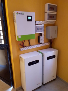 Système hors réseau Bluesun 2026 Best 10/20KW, panneaux solaires haute efficacité avec onduleur MPPT, batteries au lithium 16 kWh - Product Image 1