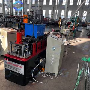 Máquina Automática <span class=keywords><strong>de</strong></span> Alta Eficiencia para Fabricación <span class=keywords><strong>de</strong></span> Paneles Fríos y Perfiles Ligeros con PLC, Caja <span class=keywords><strong>de</strong></span> Cambios y Bomba <span class=keywords><strong>de</strong></span> Motor - Product Image 3