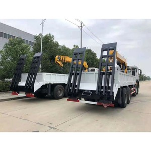 Camion grue Howo 8X4 14 tonnes avec grue à flèche télescopique et échelle arrière - Product Image 5
