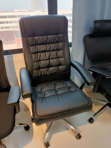 La mejor silla de masaje ejecutiva ergonómica 2025, silla giratoria de Gerente de cuero de diseño moderno con reposapiés de sillón elevador HECHO DE PU - Product Image 5