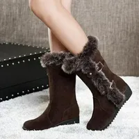 Nouvelles bottes d'hiver pour femmes, bottes mi-mollet chaudes et décontractées en fourrure, chaussures à enfiler à bout rond et talon compensé, bottes de neige, grandes tailles 42