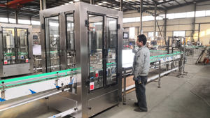 DO Moins de 0.04mg/l Liquide Machine d'embouteillage à contre-pression entièrement automatique 70cl Machine de remplissage de vin Remplisseur de bouteilles sous vide - Product Image 5