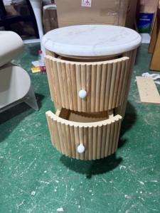 Mesita de noche cilíndrica europea hecha a mano, de madera maciza, estilo lujo, multifuncional, para dormitorio, éxito de ventas. - Product Image 4