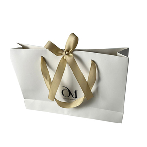 Sacs en papier personnalisés, bon marché, élégants, de luxe, design doré et blanc, avec votre propre logo - Product Image 3