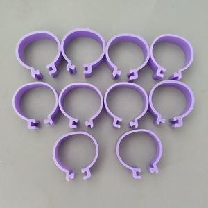 ห่วงขาไก่ทำจากวัสดุพลาสติกมีหลายขนาดและมีสีสัน - Product Image 6