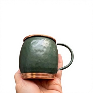 Taza Moscow Mule de Metal Martillado con Borde de Cobre con Recubrimiento en Polvo Verde, Reutilizable, para Cócteles, Estilo Clásico, para Champán y Vino, Ideal para Regalo - Product Image 1
