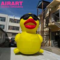 Canard gonflable jaune de 4 m de haut, personnalisé, en forme d'animal de dessin animé, avec lunettes de soleil noires