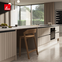 Armoire de cuisine Alland Slab en MDF haut de gamme avec placage bois, design moderne, étagère de rangement en pierre frittée, qualité supérieure