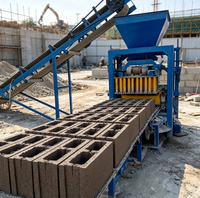 Machine de fabrication de blocs de béton semi-automatique 4-26 pour production continue, idéale pour les projets routiers urbains, fabrication de briques à vendre