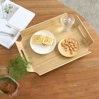 Vente en gros plateau en contreplaqué de bois courbé de saule et de noyer poignée de plateau de service en bambou pour assiettes à dîner boulangerie pour salle de bain salon