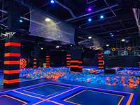 Parc de trampolines intérieur fluorescent magnifique pour adultes et enfants, modèle 2021 Nebula, fabriqué en Chine pour les enfants