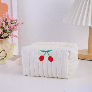 Nueva moda grande impermeable suave bolsas de cosméticos para mujeres bolsa hinchada personalizada con cierre de cremallera estuche de maquillaje de moda - Product Image 2